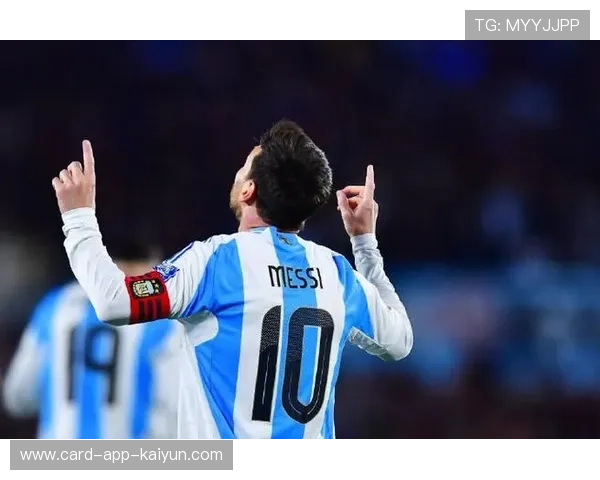 梅西终场前直塞定胜，迈阿密国际捧杯瞬间定格